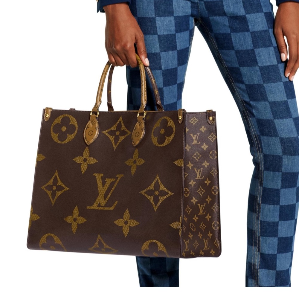 Louis Vuitton Onthego Reverse Monogram - Pre-Fall Edition with Monogram Straps - Picture 10 of 13